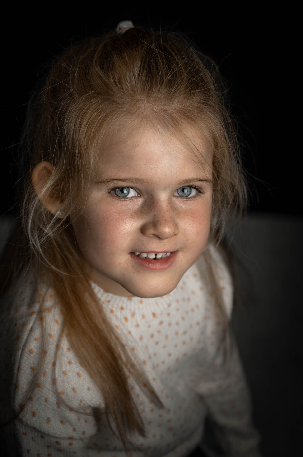 Kinderportret gemaakt in Purmerend door Fotograaf By Liset