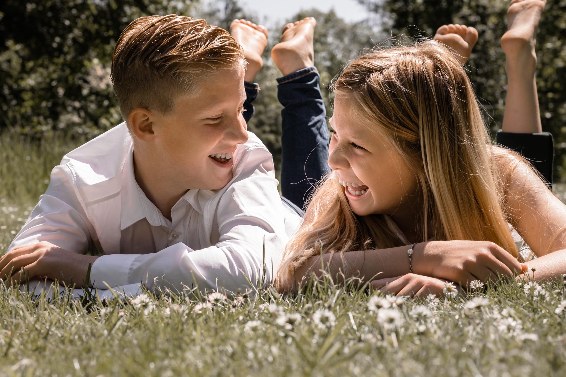 Foto van broer en zus